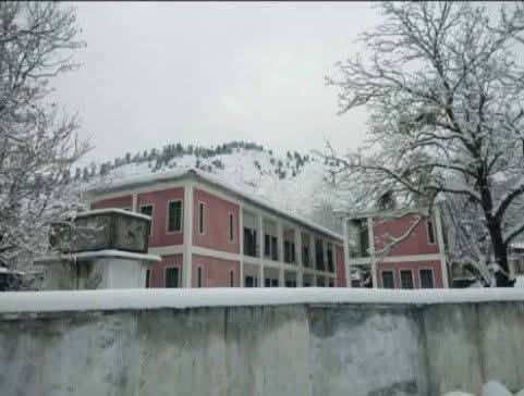 گورنمنٹ گرلز ہائی سکول نوکوٹ تعلیمی بحران کا شکار پندرہ سال سے درہم برہم نظام، اہم تدریسی آسامیاں خالی، طالبات کا مستقبل داؤ پر لگنے لگا