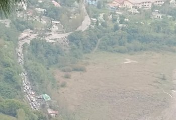 مظفرآباد ؛ ٹنڈالی چیتے کا حملہ، 2 بچھڑے ہلاک، عوام کا شدید احتجاج، جہلم ویلی روڈ بند