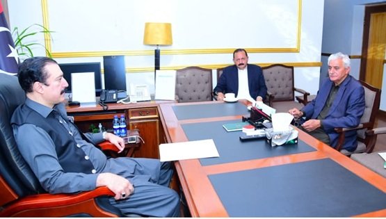 وزیراعظم آزاد کشمیر اور خواجہ فاروق احمد کی ملاقات، سیاسی رواداری اور مشاورت پر زور