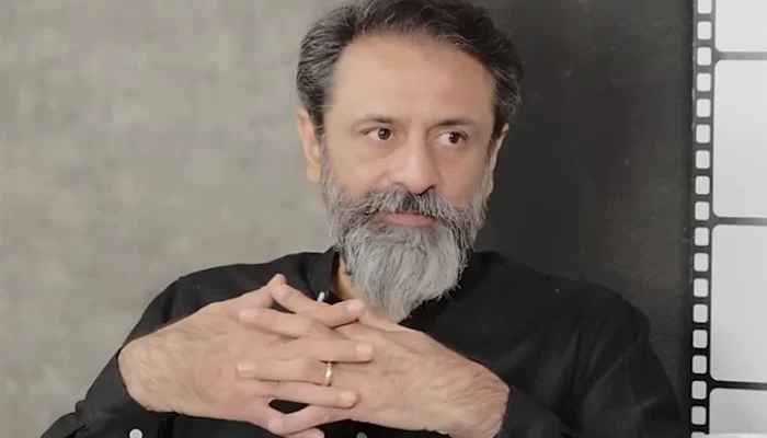 ہم دین پر 4 شادیوں سے زیادہ عمل نہیں کرتے: علی طاہر