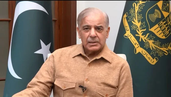 وزیراعظم کا پیٹرول 80 روپے فی لیٹر سستا کرنے کا اعلان